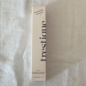 treStiQue Lavender Crayon Concealer with Sponge